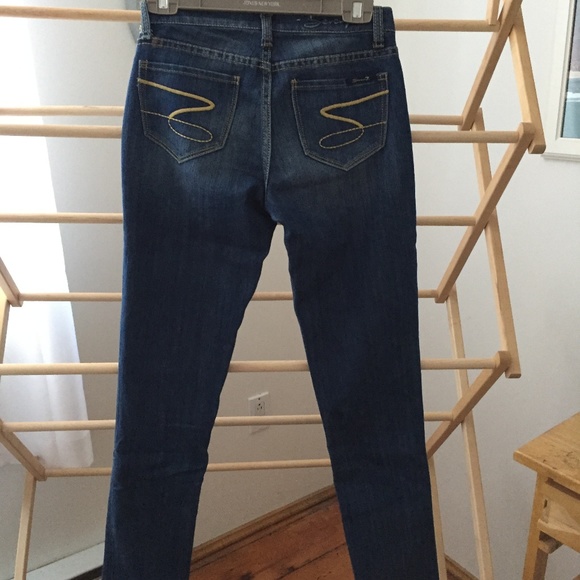 Straight leg like new jeans - Picture 4 of 4
